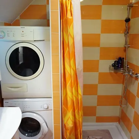 Gostinjska kuća Pr Ribcah Srednja Kanomlja
